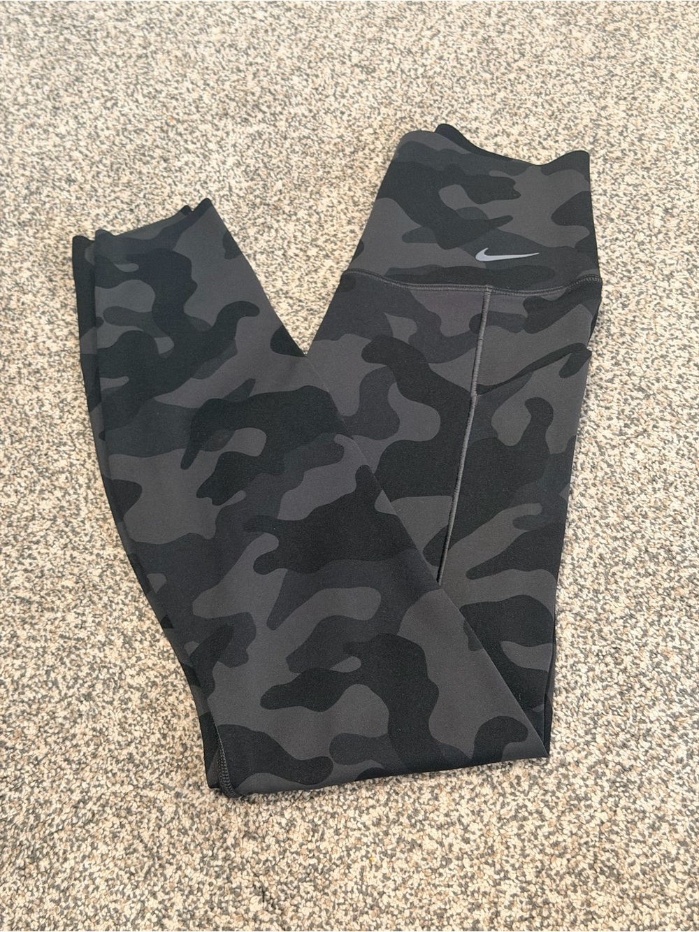 Nike Universa Camo Leggings Size XS